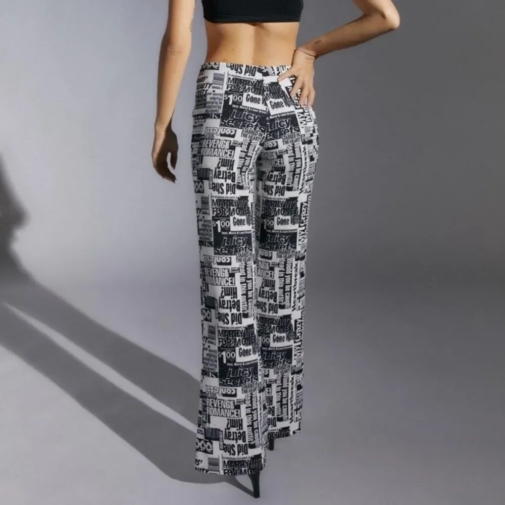 Urban Outfitters DALILA LOW RISE FLARE PANT Newspaper Crossword Print Size S - Picture 3 of 12